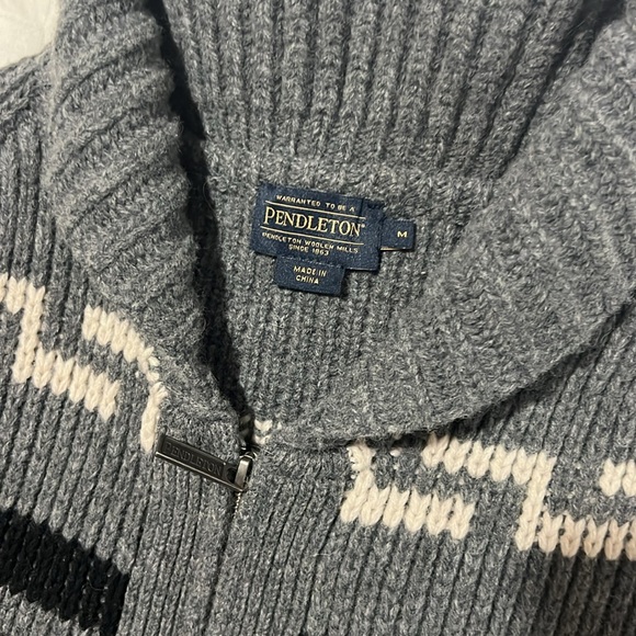 Pendleton Gray Patterned Sweater - Picture 3 of 6